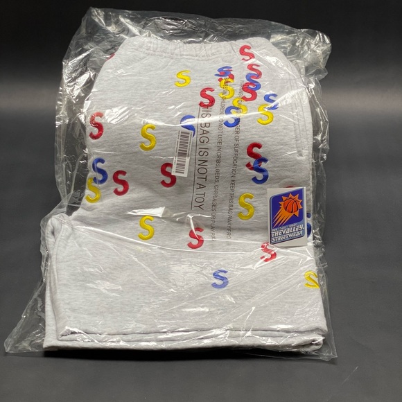 - DS - Picture 2 of 4